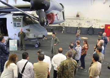 Distinguished visitors from El Salvador tour USS America
