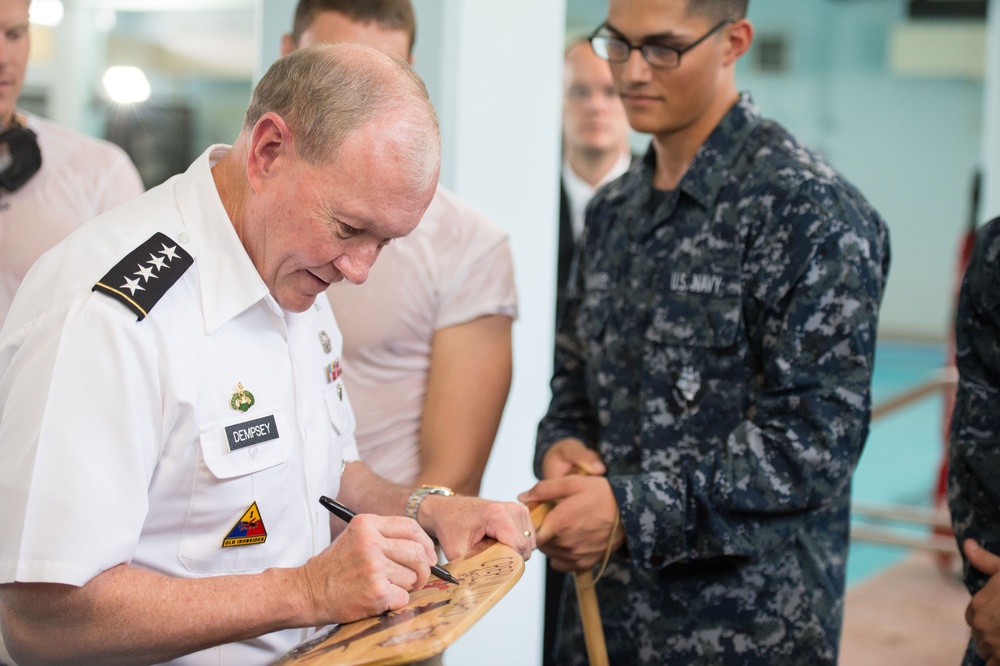 CJCS visits the Navy's boot camp