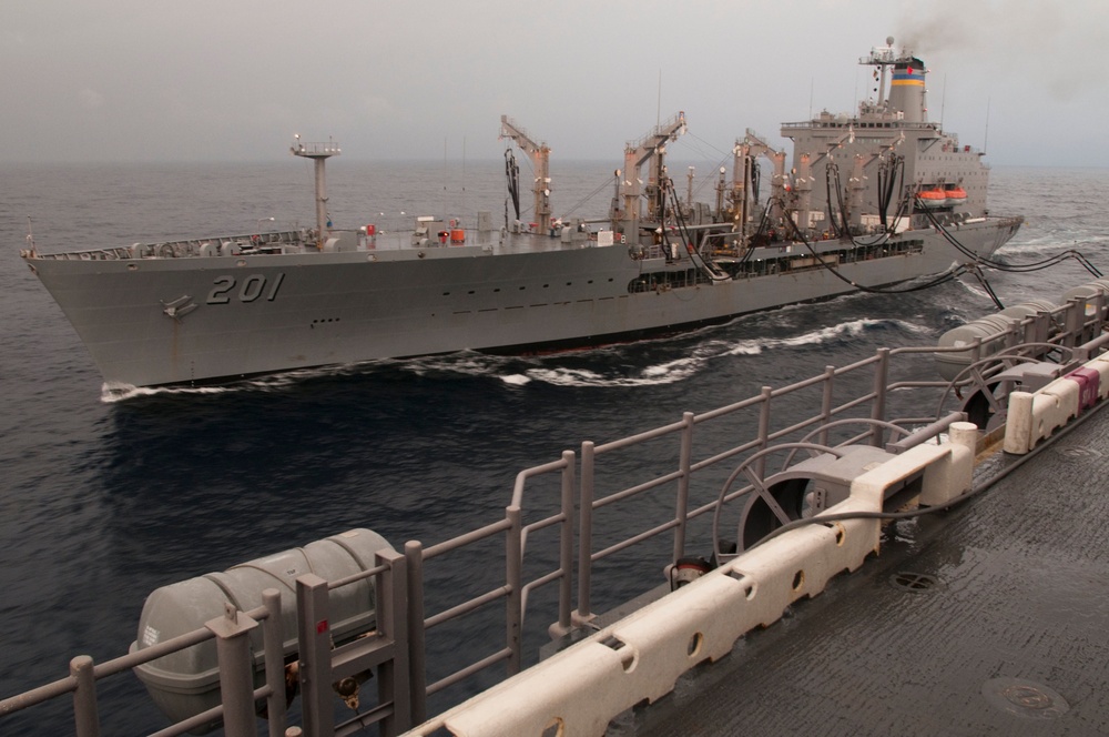 USS Nassau refueling