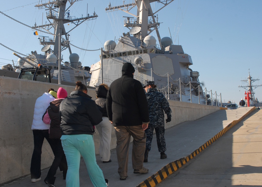 USS Mahan tour