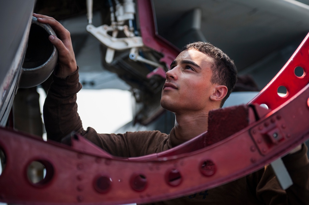 USS George H.W. Bush operations