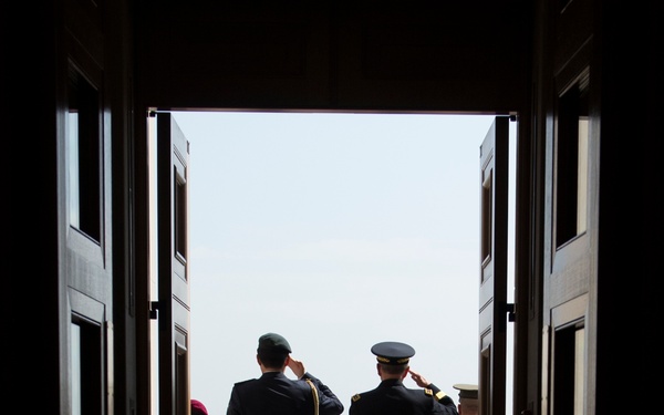 CJCS meets with his Singapore counterpart