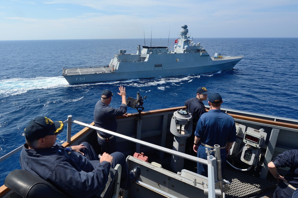 USS Ross conducts passing exercise with TCG Heybeliada