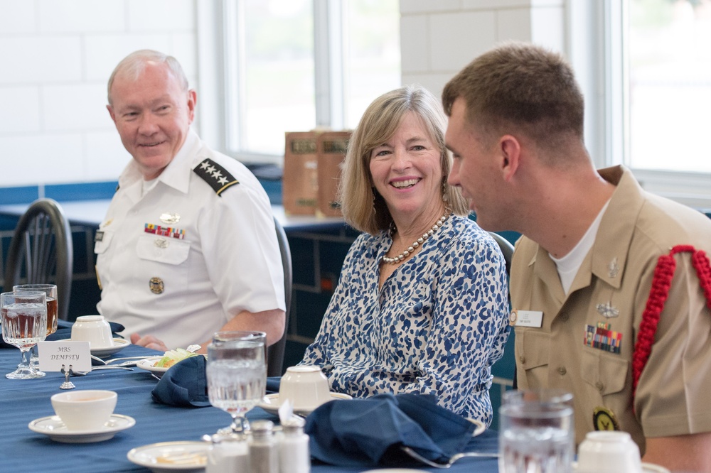 CJCS visits the Navy's Boot Camp