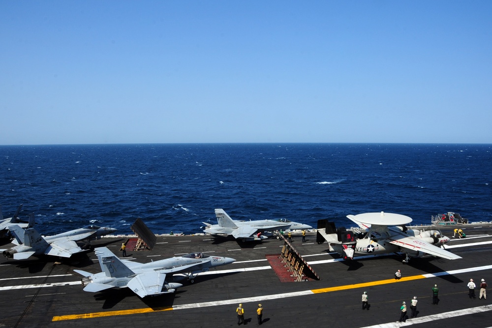 USS George H.W. Bush flight deck operations