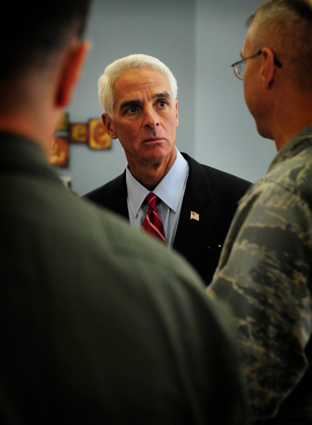 Gov. Crist visits MacDill Air Force Base