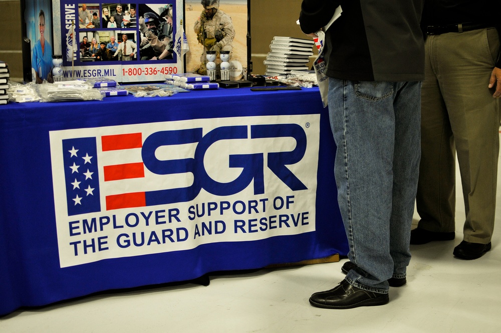 Civilian employers experience military at ESGR ‘Breakfast with the Boss’