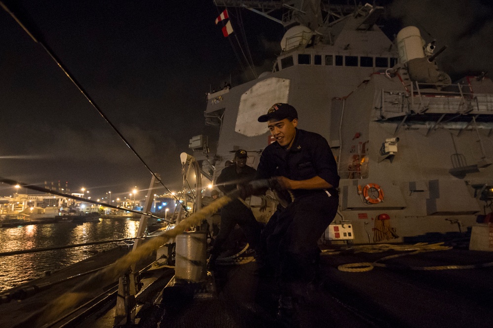 USS Cole departs Haifa, Israel