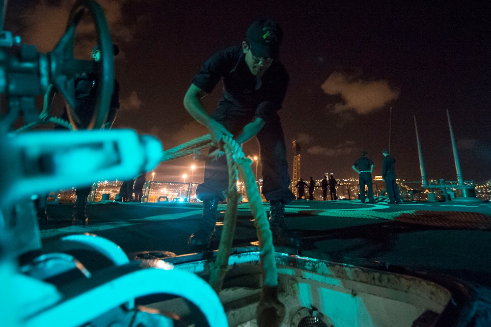 USS Cole departs Haifa, Israel