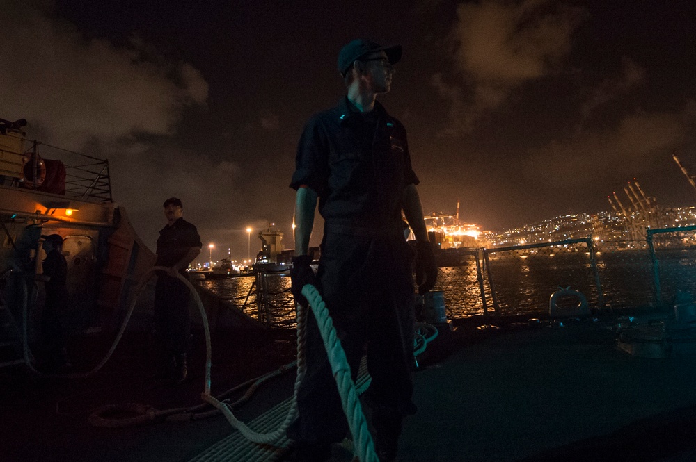 USS Cole departs Haifa, Israel