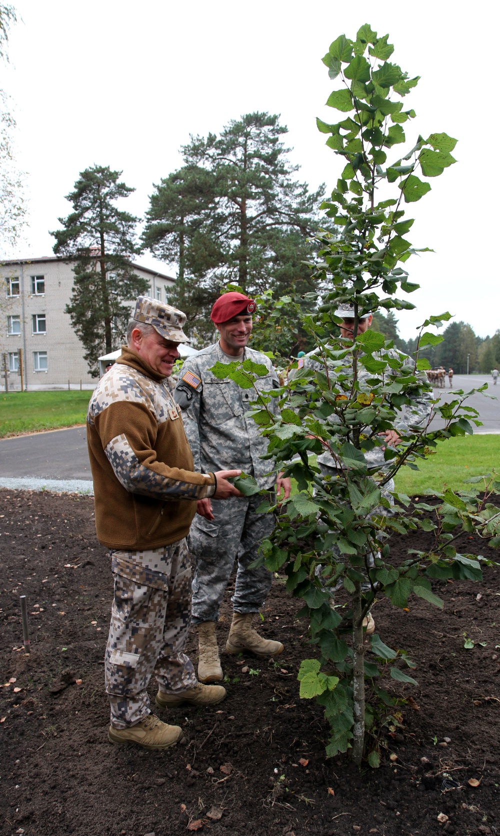 Chief of Defense of Latvia meets with 173rd paratroopers