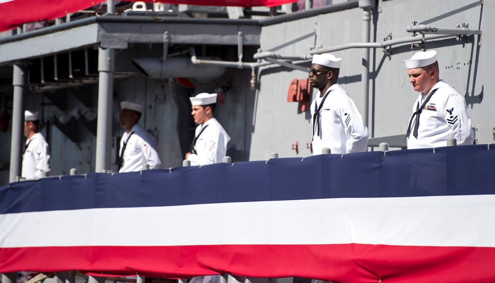 USS Avenger decommisioning
