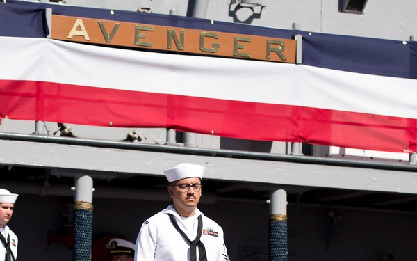 USS Avenger decommisioning