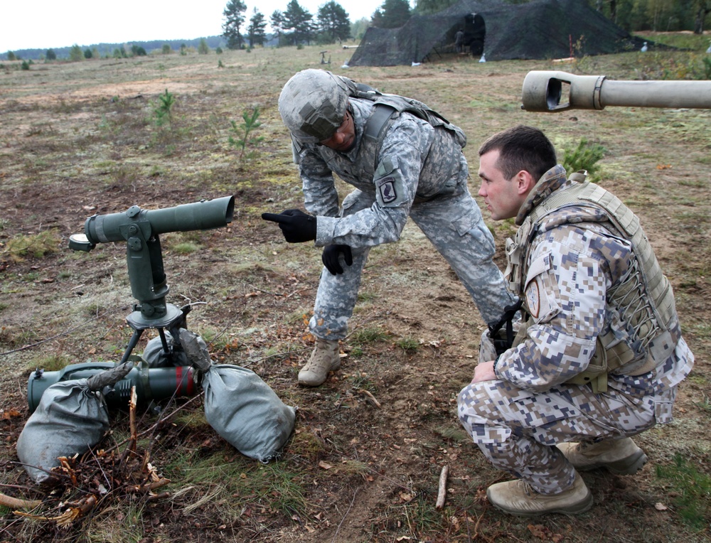 173rd Airborne Brigade ‘shows off’ equipment to the Latvian Land Force Infantry Brigade