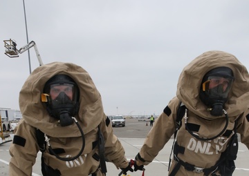 Marines, SWAT, firefighters compete in Urban Shield 2014
