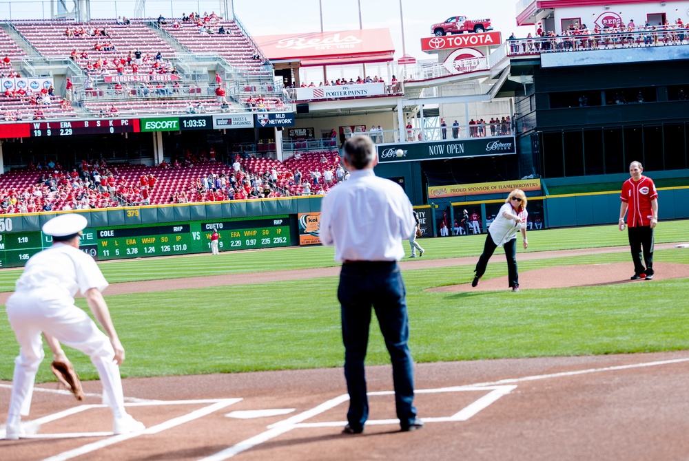 Mrs. Winnefeld tosses first pitch to VCJCS at Cincinnati Reds game