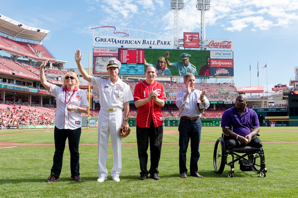 Mary Winnefeld tosses 1st pitch to VCJCS at Cincinnati Reds game