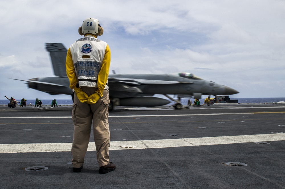 USS George Washington CO observeds F/A-18F Super Hornet launch