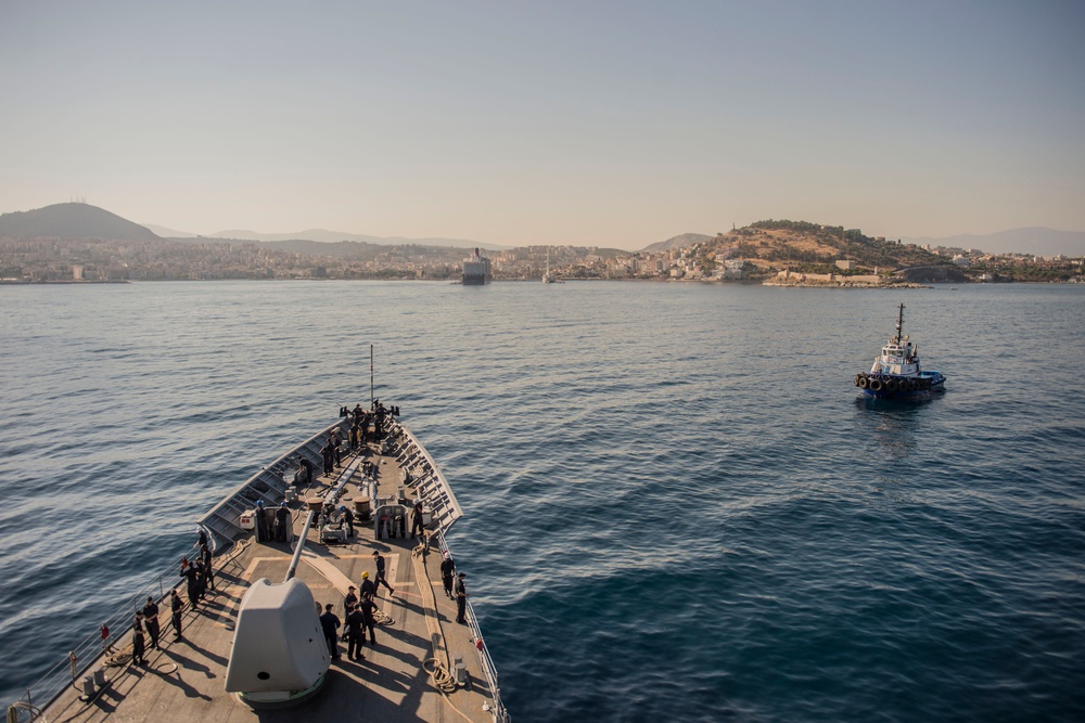 USS Vella Gulf approaches Kusadasi, Turkey