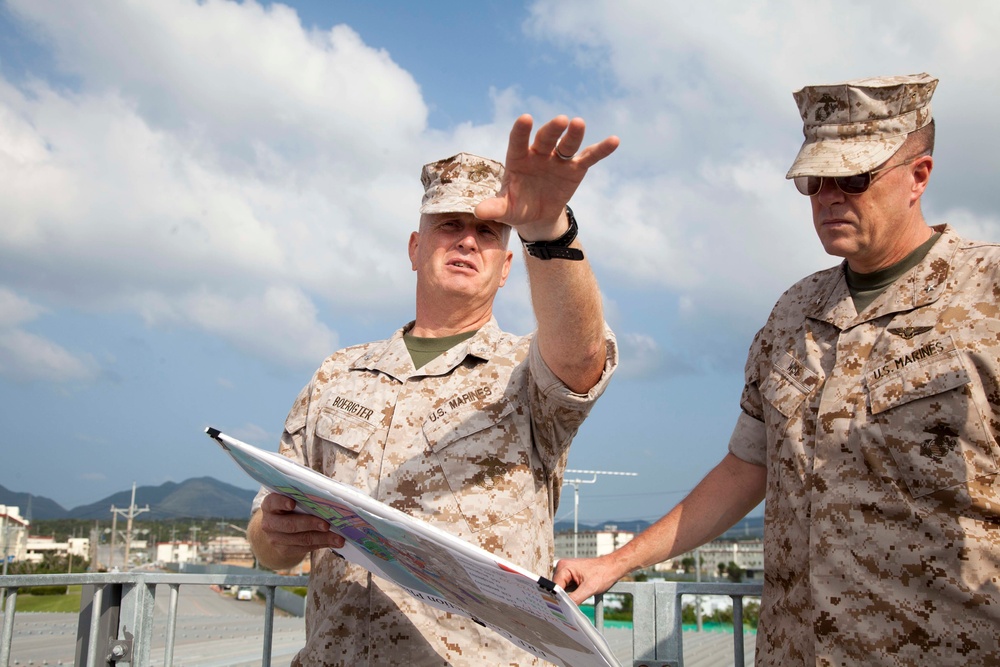USFJ deputy commander takes aerial tour of Okinawa
