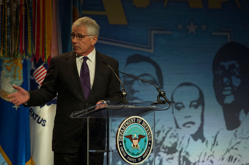 Secretary of Defense Chuck Hagel speaks at Secretary of Defense Feedom Award Ceremony
