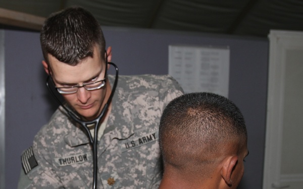 ‘Devil’ brigade surgeon rescues choking victim