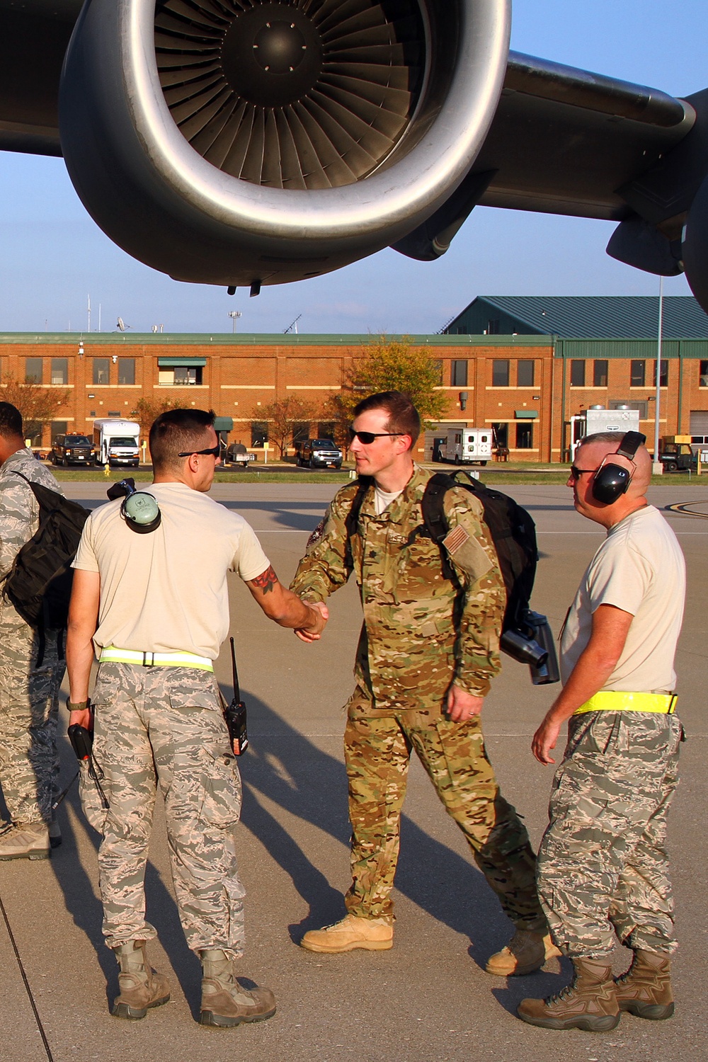 Kentucky Guardsmen deploy to West Africa