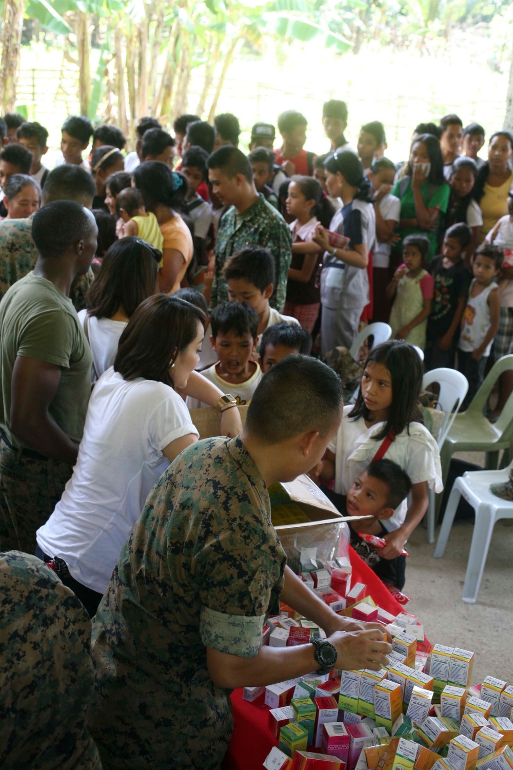 Philippine, US forces show care through cooperative health engagement Philippine, US forces show care through cooperative health engagement