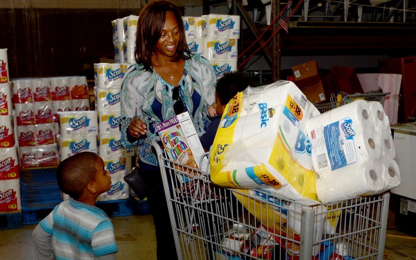 145th Airlift Wing holds commissary sale