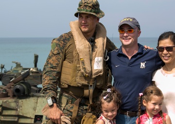 Philippine, U.S. Military amphibious landing exercise unites brothers