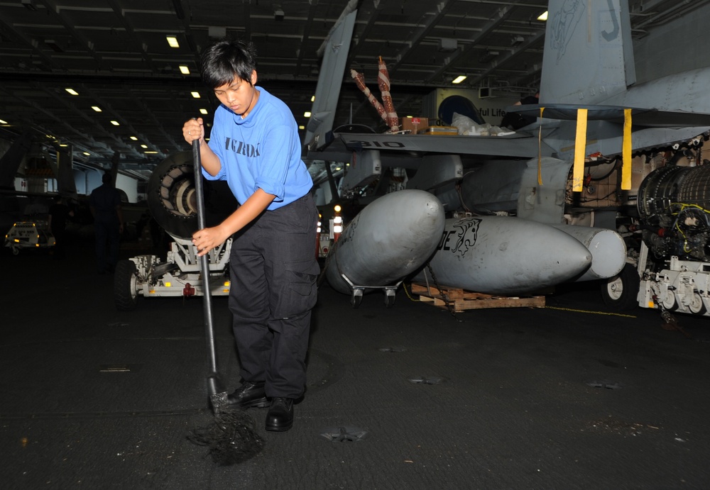 USS George H.W. Bush (CVN 77) operations