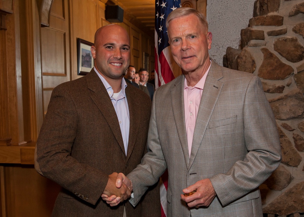 Marine Corps Commandant Attends Dinner at Globe and Laurel