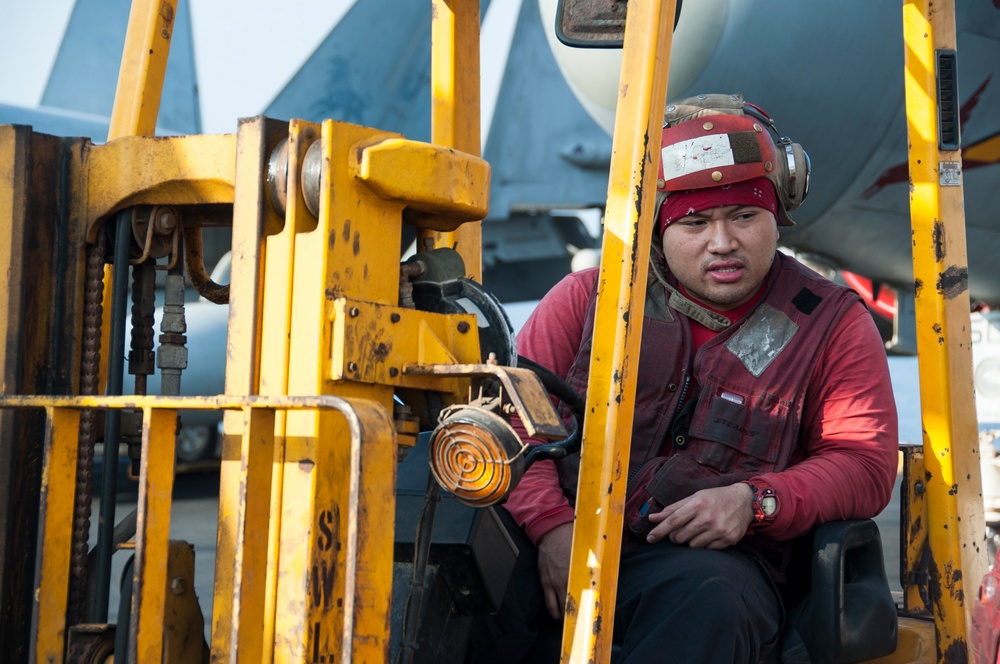 USS George H.W. Bush flight deck operations