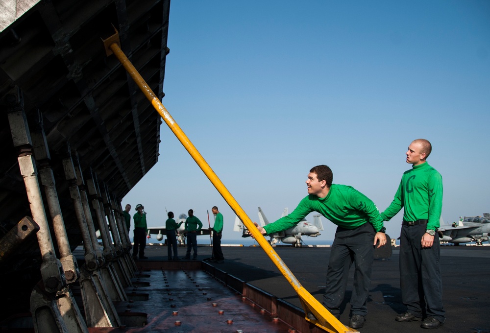 USS George H.W. Bush flight deck operations