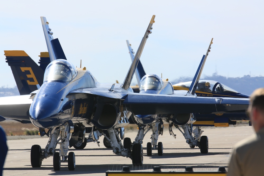 2014 Miramar Air Show Blue Angels Flight