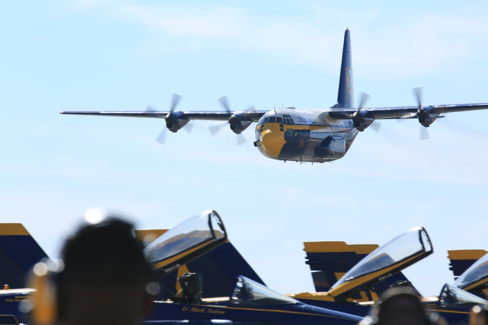 2014 Miramar Air Show Blue Angels Flight