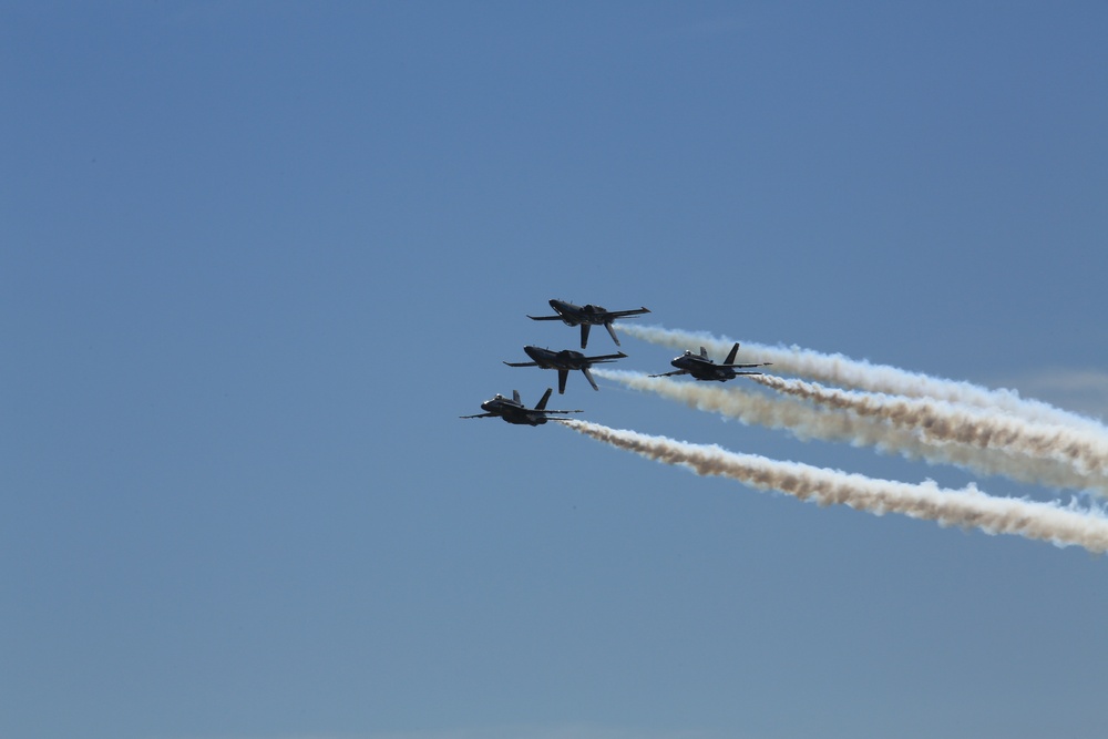 2014 Miramar Air Show Blue Angels Flight