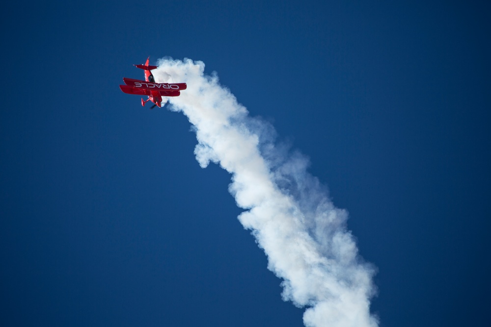 2014 Miramar Air Show Oracle Challenger