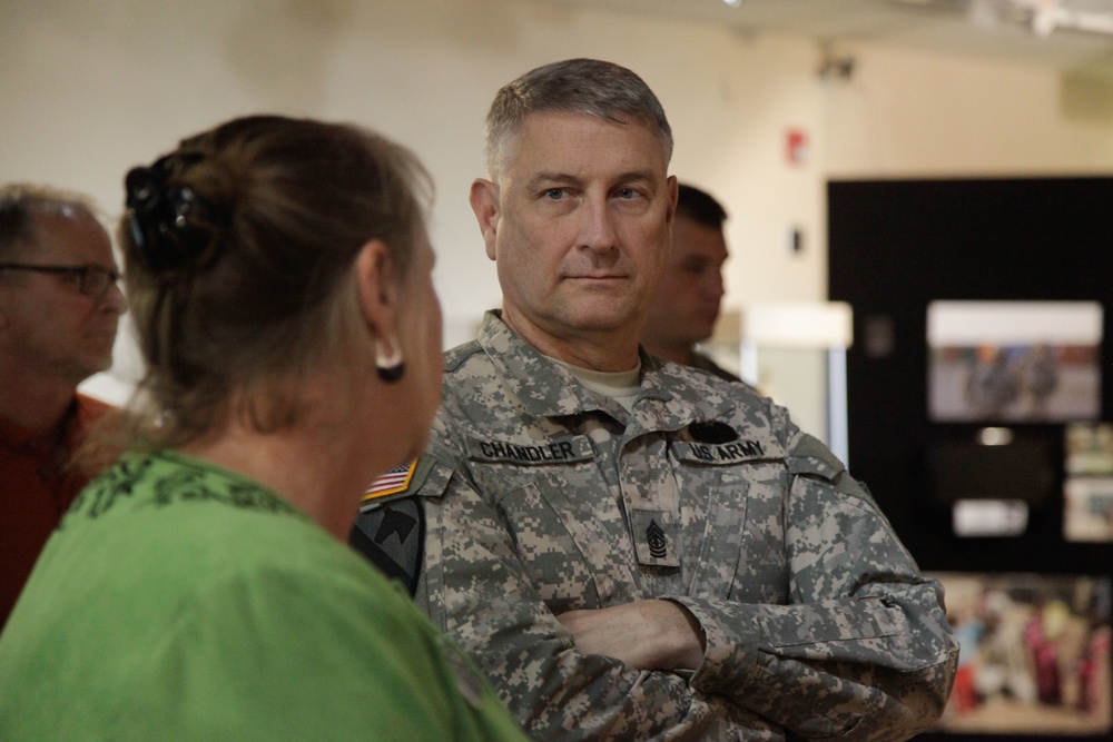 Sergeant Major of the Army Chandler visits US Army women's museum