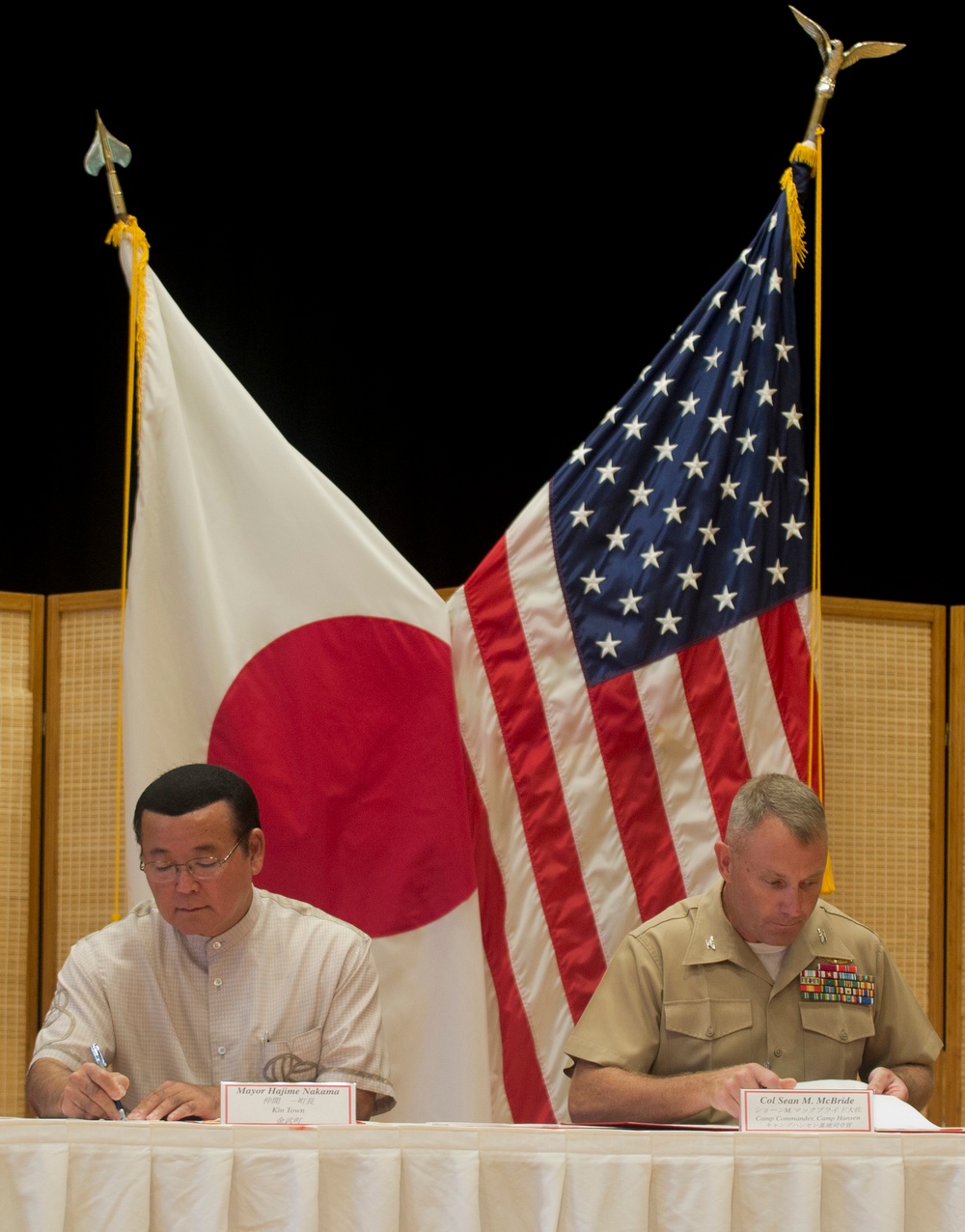 Camp Hansen, Kin Town officials sign disaster response agreement