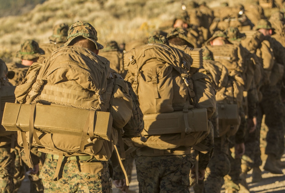 CLB-6 and 2/5 Marines receive classes on cold weather injuries and emergency situations