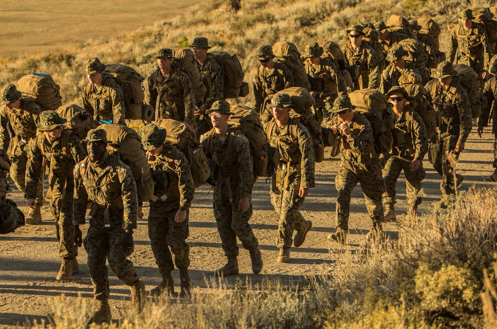 CLB-6 and 2/5 Marines receive classes on cold weather injuries and emergency situations