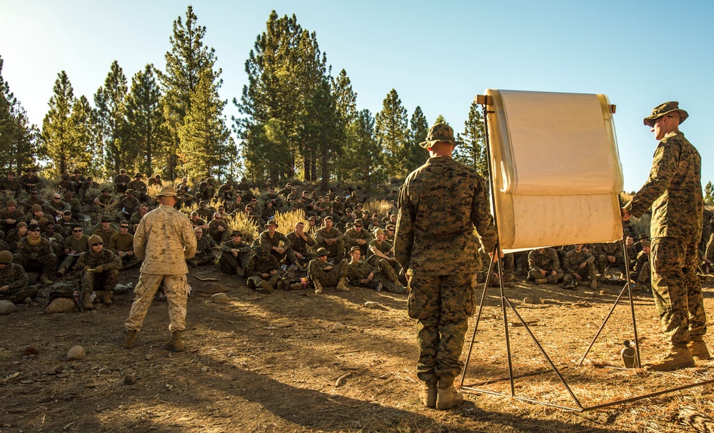 CLB-6 and 2/5 Marines receive classes on cold weather injuries and emergency situations