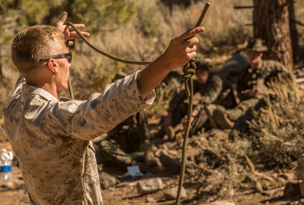 CLB-6 and 2/5 Marines receive classes on cold weather injuries and emergency situations