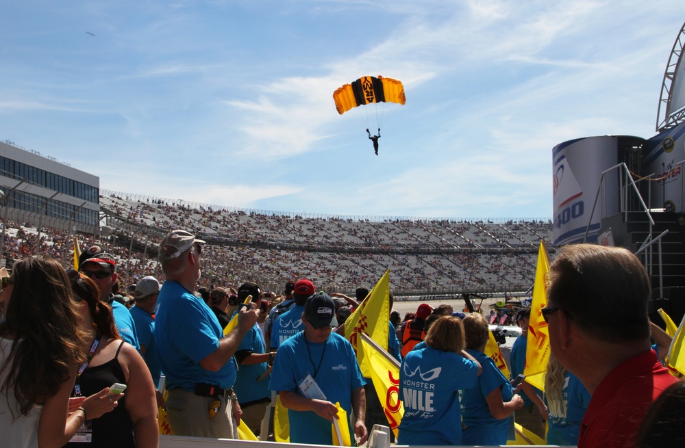 Delaware National Guard participates in NASCAR event