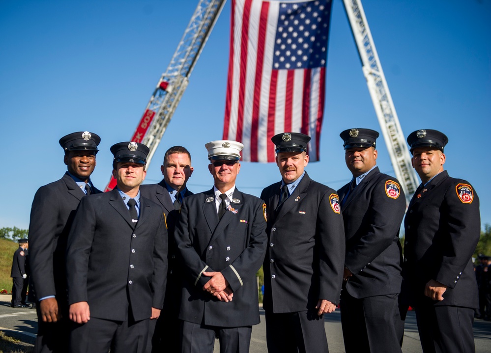 17 Firefighter-Marines honored at National Museum