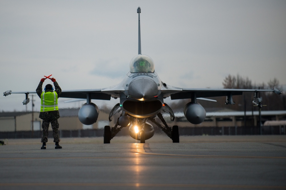 Red Flag - Alaska 15-1