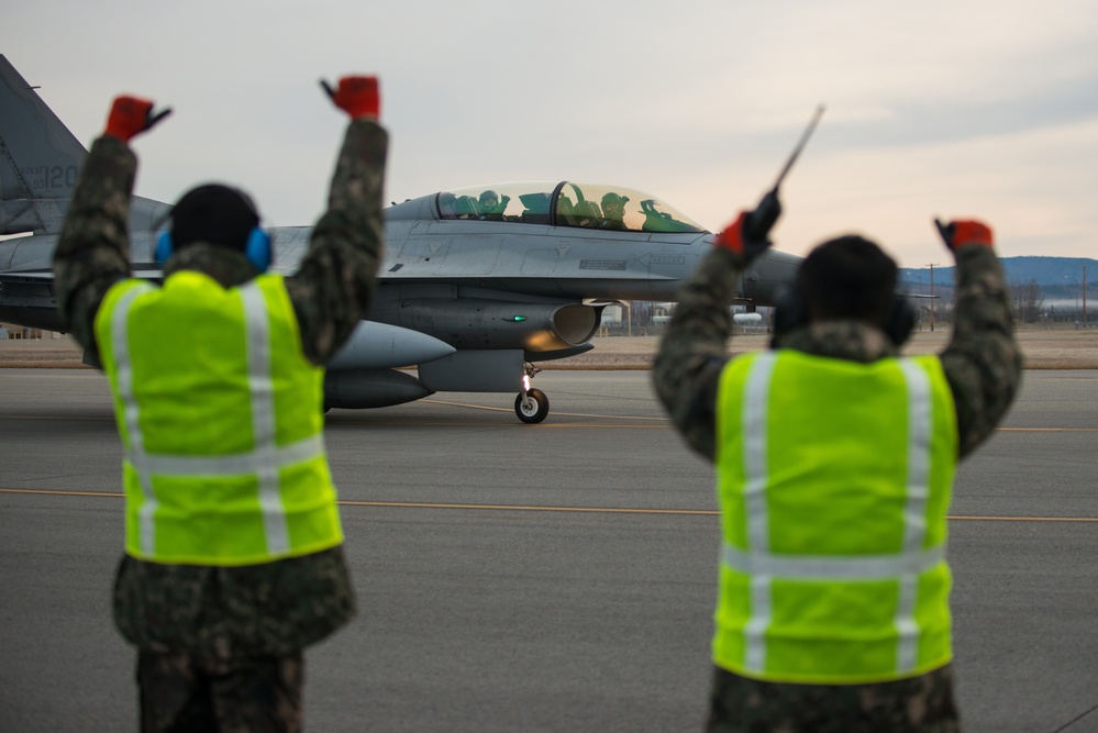 Red Flag - Alaska 15-1