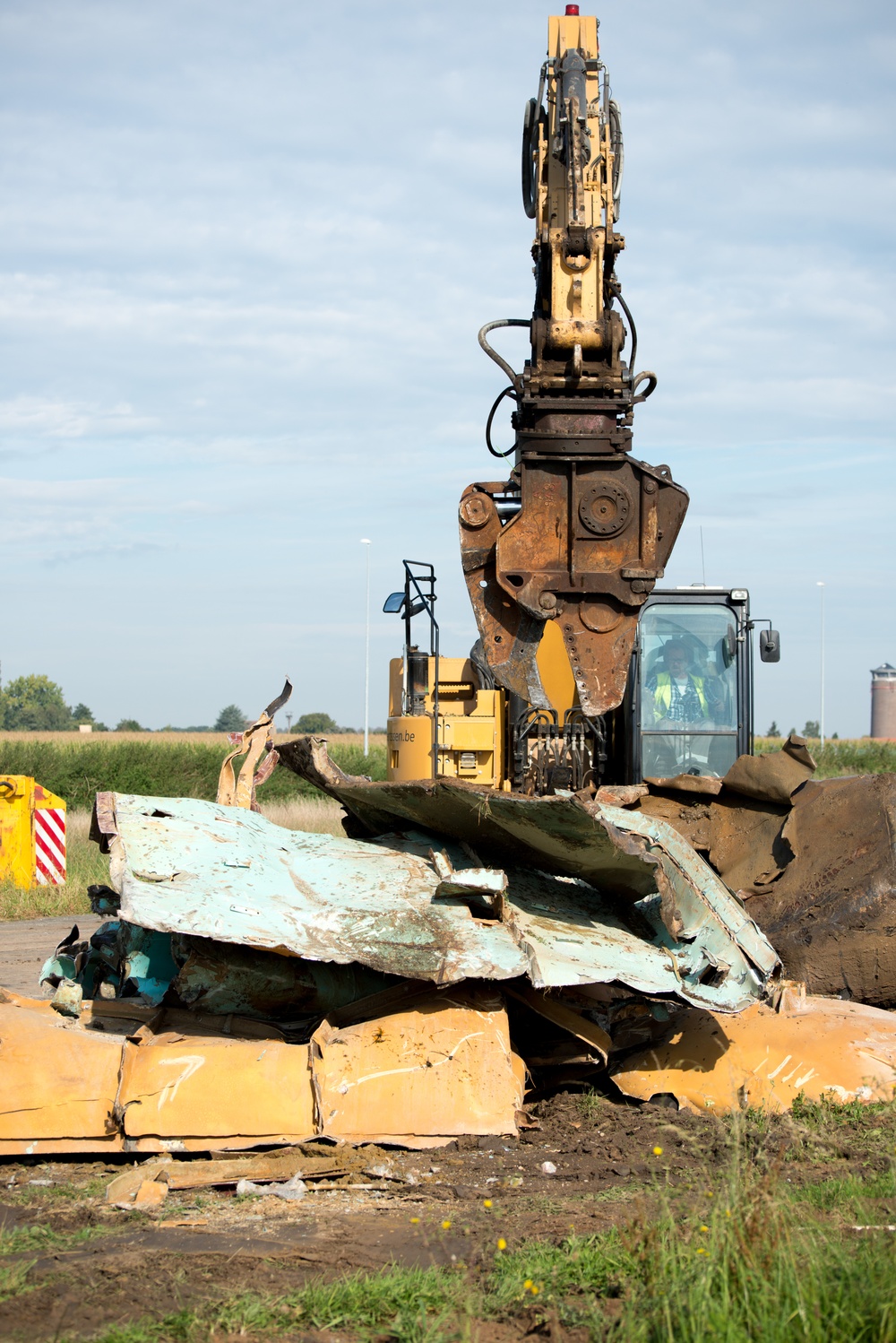 POL tanks demolition and recycling