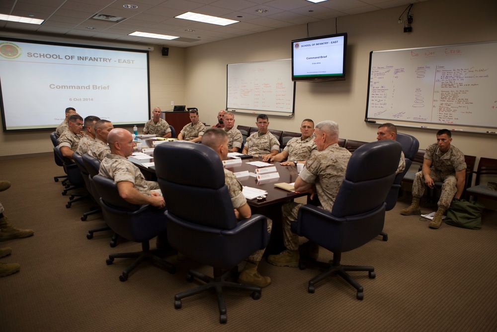2d Marine Divison Commander visits the School of Infantry-East